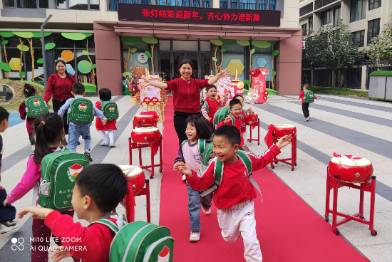 鶴山市向陽(yáng)花幼兒園綠地分園 2024年春季開學(xué)——喜笑顏開.jpg